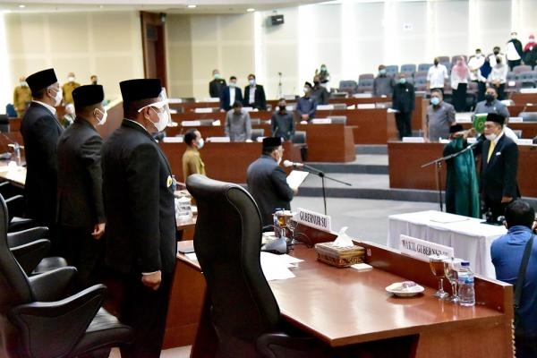 Gubernur Edy Harapkan Anggota DPRD Ingatkan Paslon Kepala Daerah Disiplin Protokol Kesehatan